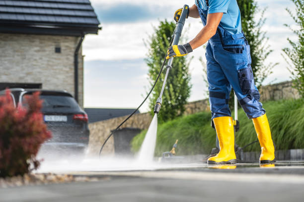 Why Choose Our Certified Pressure Washing Experts for Your Project Needs in Orlovista, FL?
